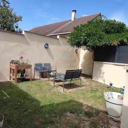 Semesterbostad Maison 2 Avec Jardin Chaufour-lès-Bonnières